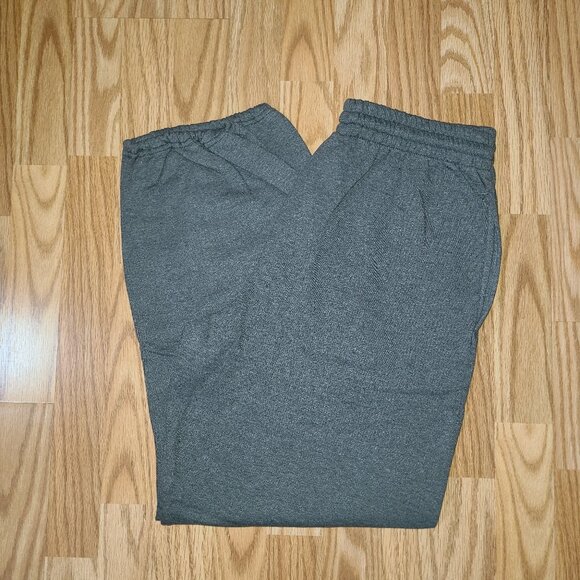 Fruit of the Loom Charcoal Sweatpants - Picture 1 of 3